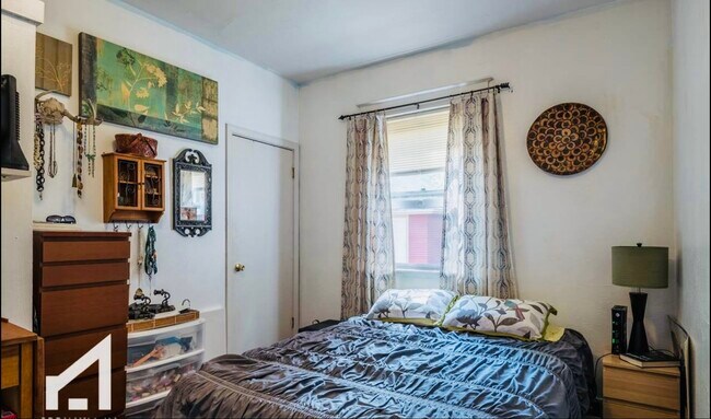Foto del edificio - 1049 Spaight St