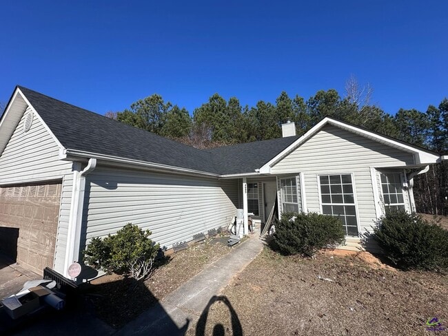 Building Photo - 4685 Pine Valley Dr