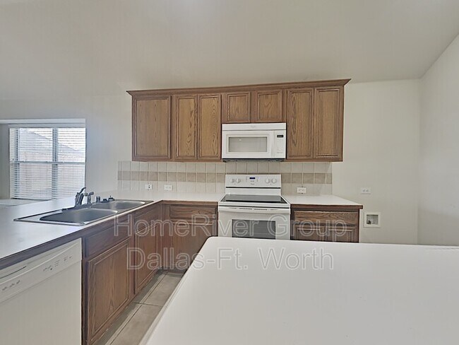 Building Photo - 6410 Melody Hill Dr