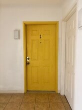 Building Photo - 1010 Middle St