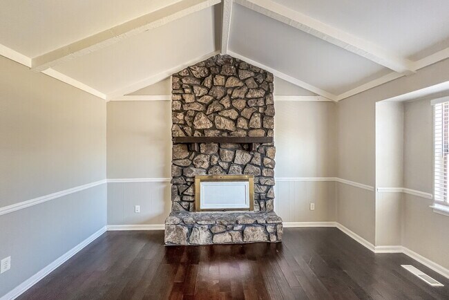 Foto del edificio - 1536 Moseley Ln