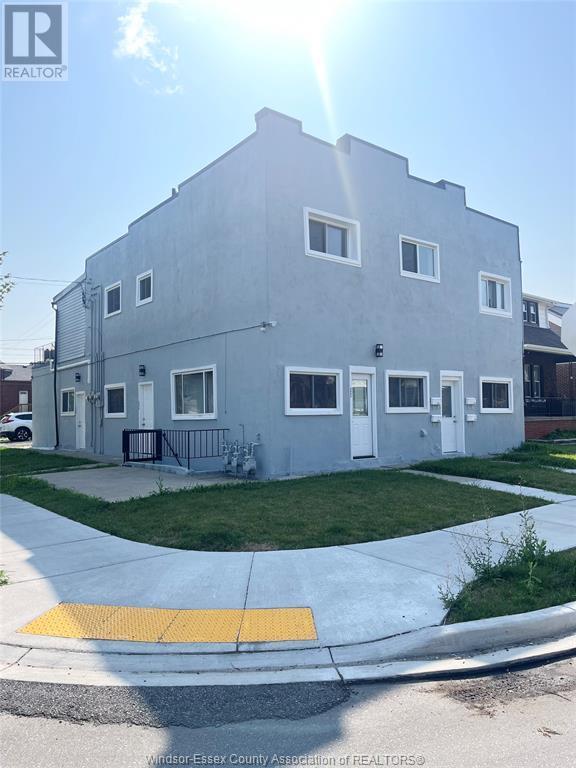 Photo du bâtiment - 904-904 Elsmere Ave