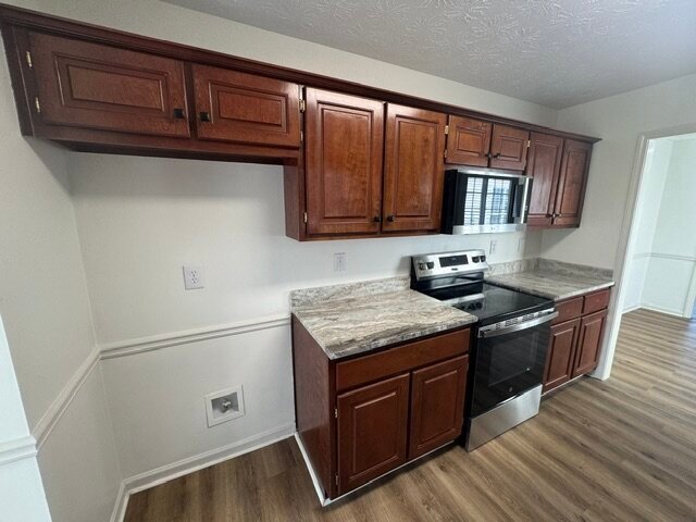 Foto del edificio - 2208 Summerwind Dr