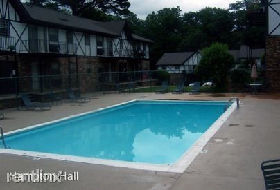 Foto del edificio - 2217 Briarcliff Rd NE