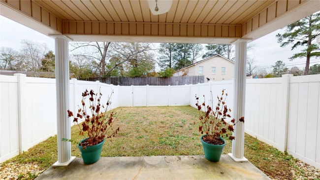 Foto del edificio - 108 Cody Dr