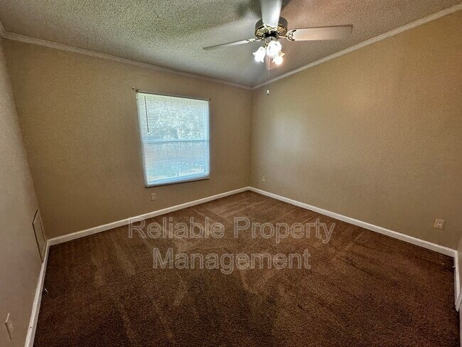 Foto del edificio - 101 Spring Branch Ln