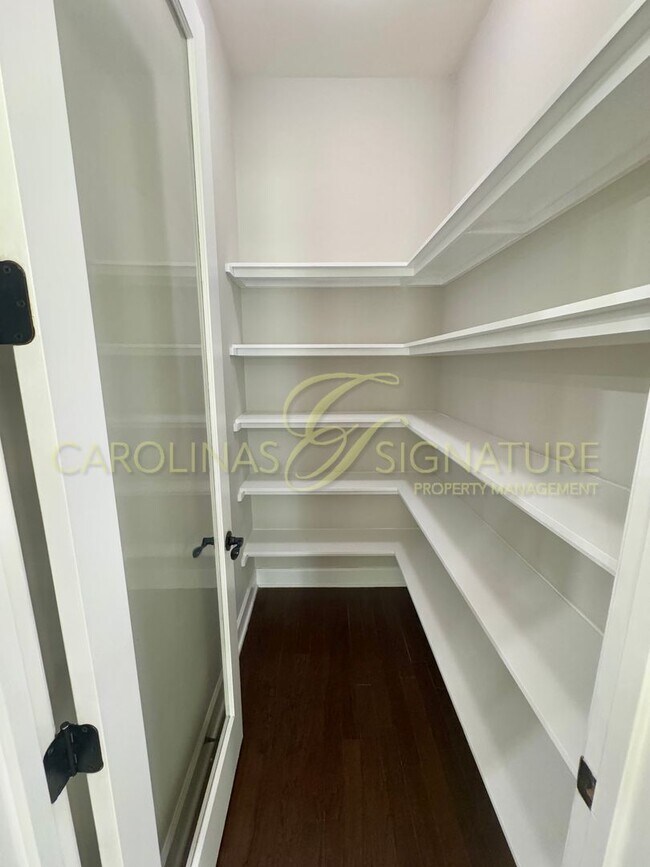 Foto del edificio - Spacious 5BR/5BA Home in Indian Lands Wake...