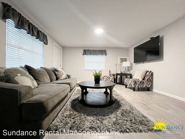 Foto del edificio - 1 br, 1 bath House - 718 Eglin Parkway Unit 1