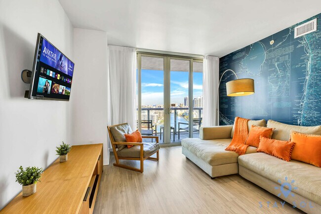 Building Photo - 2602 E Hallandale Beach Blvd