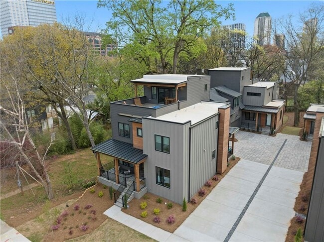 Foto del edificio - 1231 Holly St NW