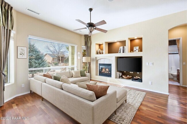 Foto del edificio - 6760 E Sandhurst Dr
