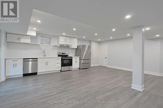 Building Photo - 75 Eastgrove Sq