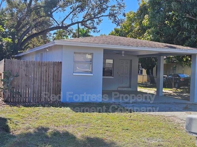 Building Photo - 2354 Willard St