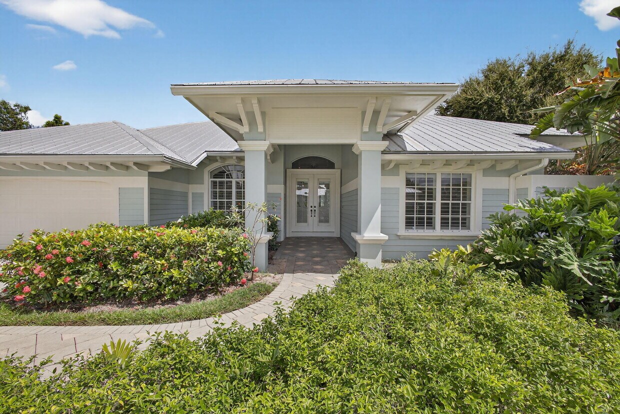 Foto principal - 8401 SE Ketch Ct