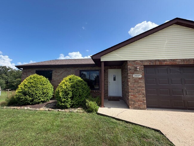 Foto del edificio - Two-Bedroom Single Family Home Available for Rent!