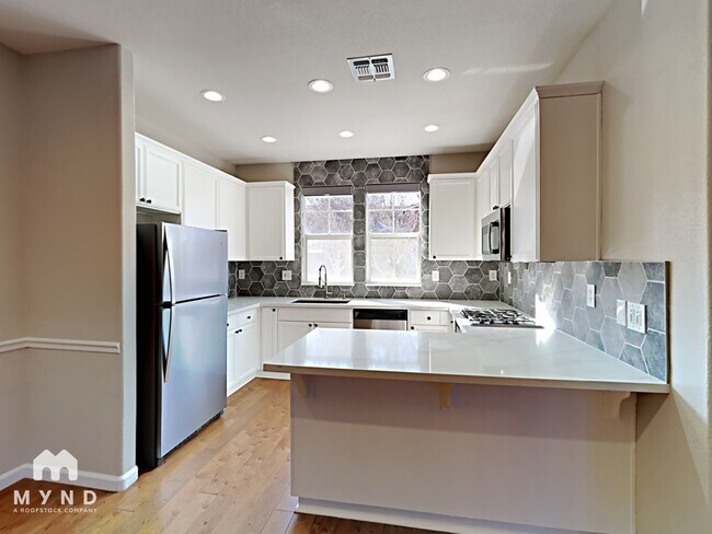 Foto del edificio - 398 Metro Ln