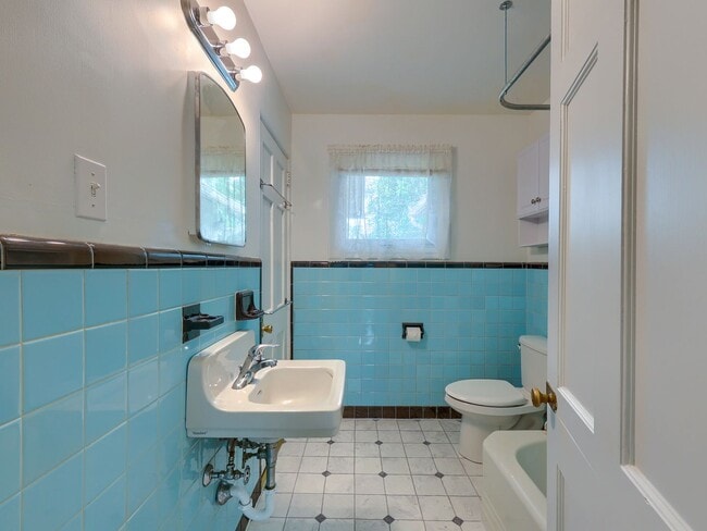 Building Photo - 3 Bedroom Single Family Home in Camp Hill