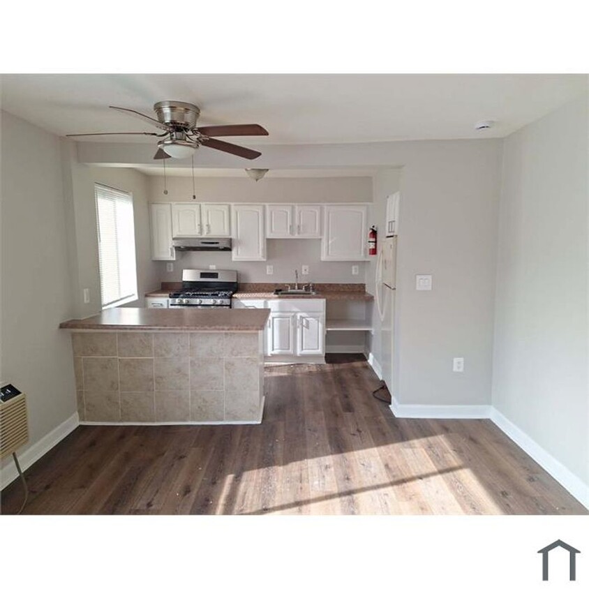 Primary Photo - NEWLY AVAILABLE - RENOVATED 2 BR UNIT IN T...