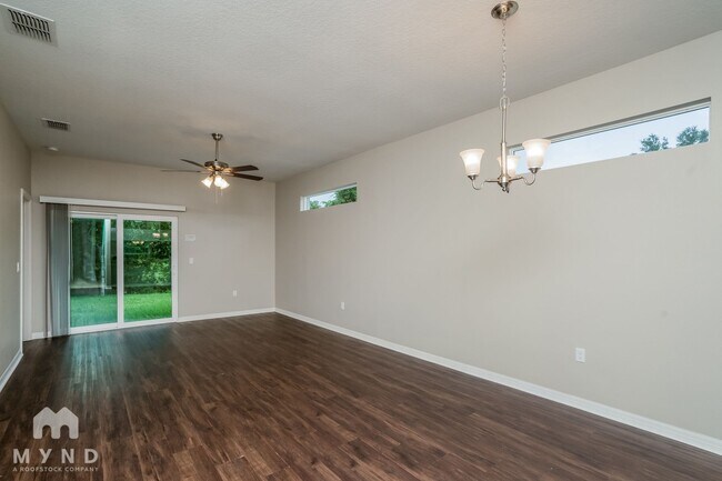 Foto del edificio - 7951 Harbor Bridge Blvd