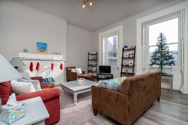 Foto del edificio - 2353 Sidney St