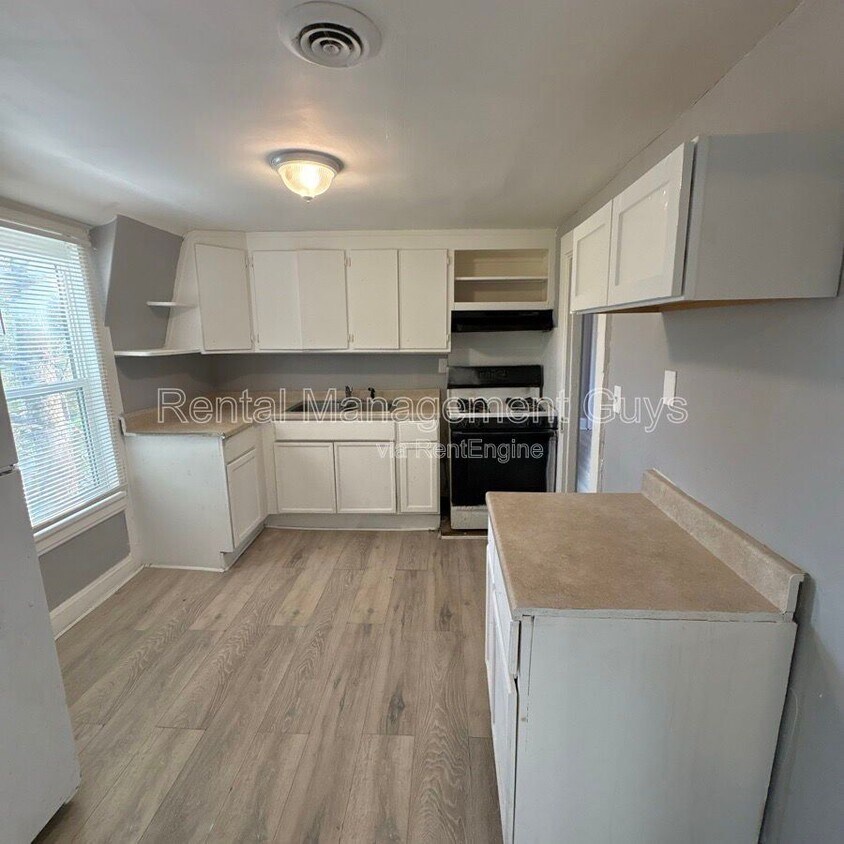 Foto principal - 4216 N Bryant Ave