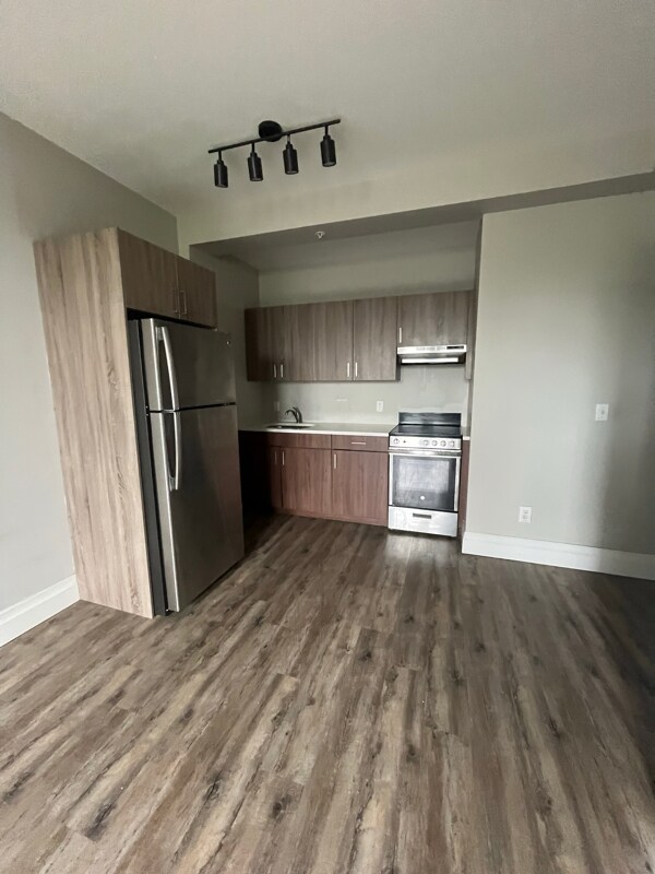 Foto principal - 106 N Grove St
