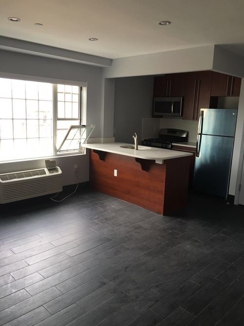 Foto principal - 3701 Broadway