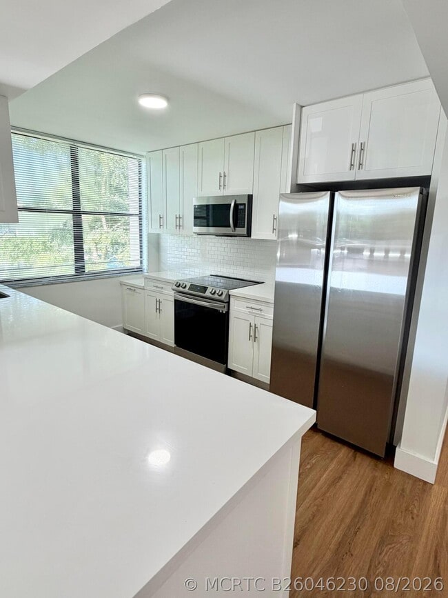 Building Photo - 955 Egret Cir