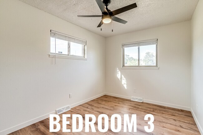 Foto del edificio - 9341 Hoffman Way