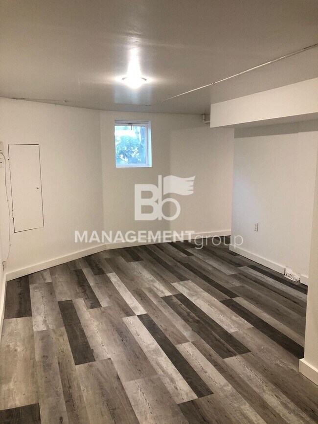 Foto del edificio - Updated SE Portland Basement Studio Apartm...