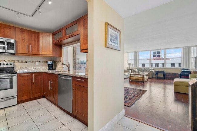 Photo - 1160 N Federal Hwy Apartment