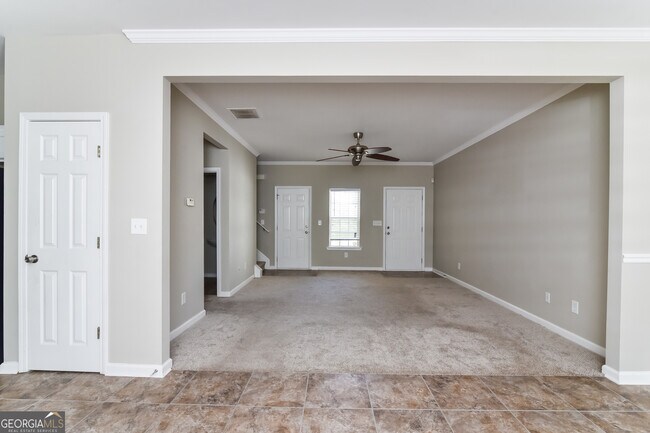 Building Photo - 4746 Autumn Rose Trail