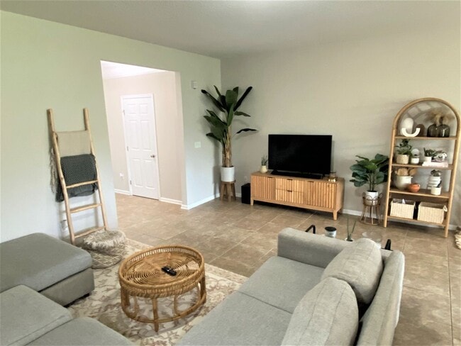 Building Photo - 4877 Castlegate Ct
