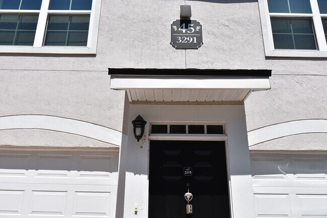 Foto del edificio - ORLANDO: 1 bed/1 Bath, Gated Community of ...