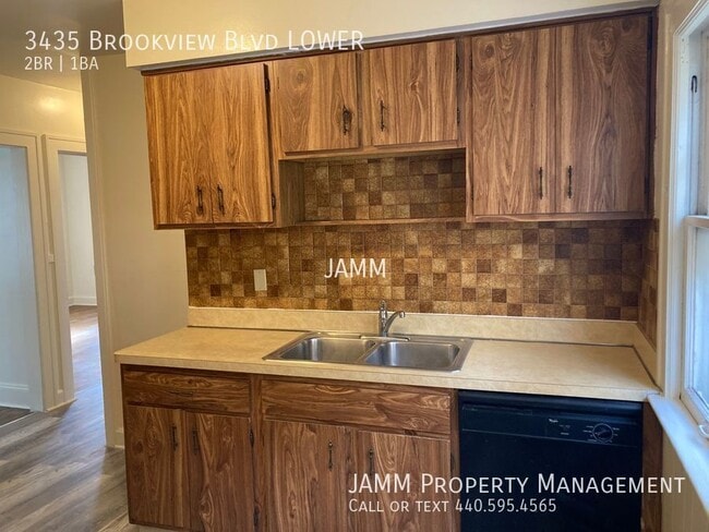 Building Photo - 3435 Brookview Blvd