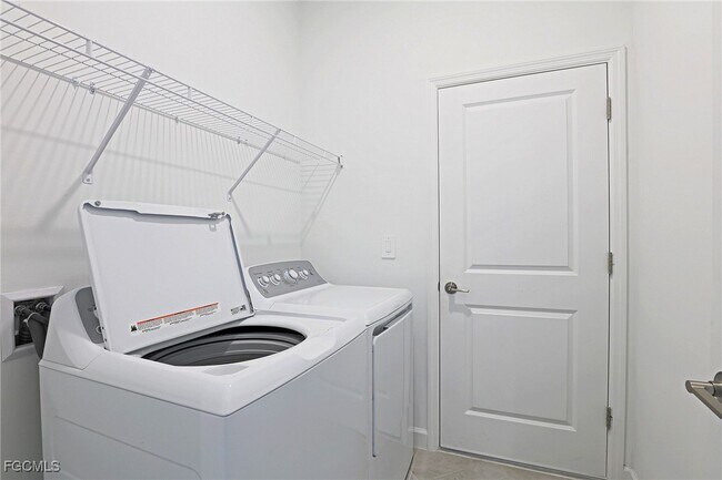 Foto del edificio - 20665 Hazelnut Ct