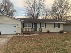 Building Photo - 520 E Mulberry St Building Photo - 520 E Mulberry St