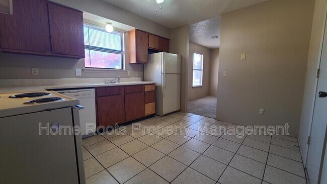 Foto del edificio - 409 W Johnson Ave