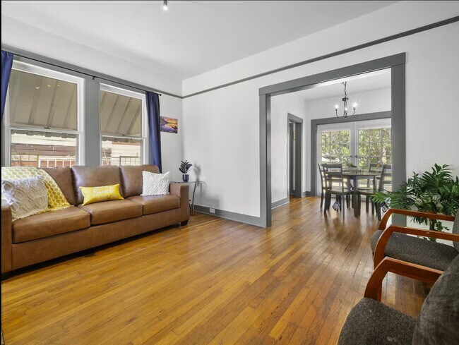 Foto del edificio - 1131 McKinley Ave