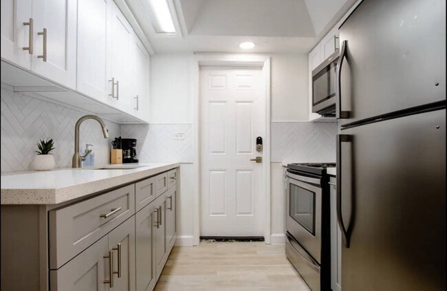 Foto del edificio - 2160 NW 18th Ter