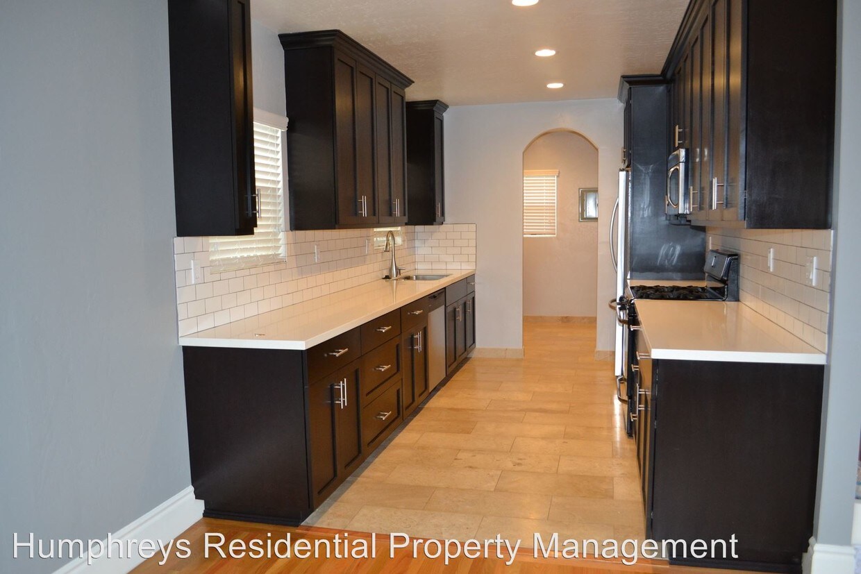 Foto principal - 2950 B St