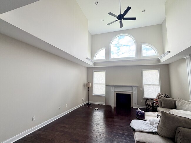 Foto del edificio - 3137 Broadstone Dr
