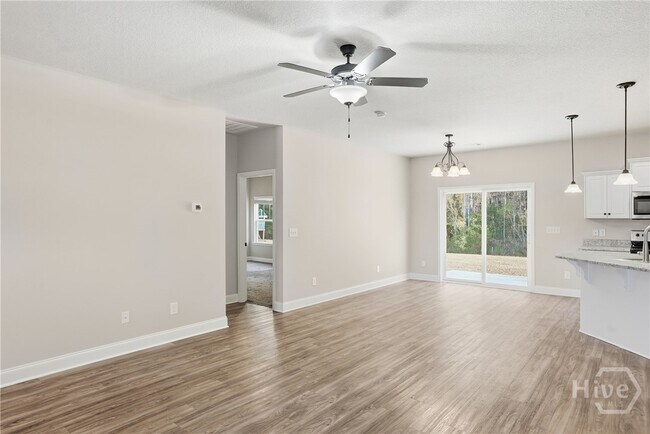 Building Photo - 105 Danielle Loop