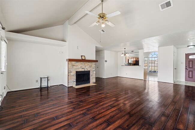 Foto del edificio - 806 N Willow Dr