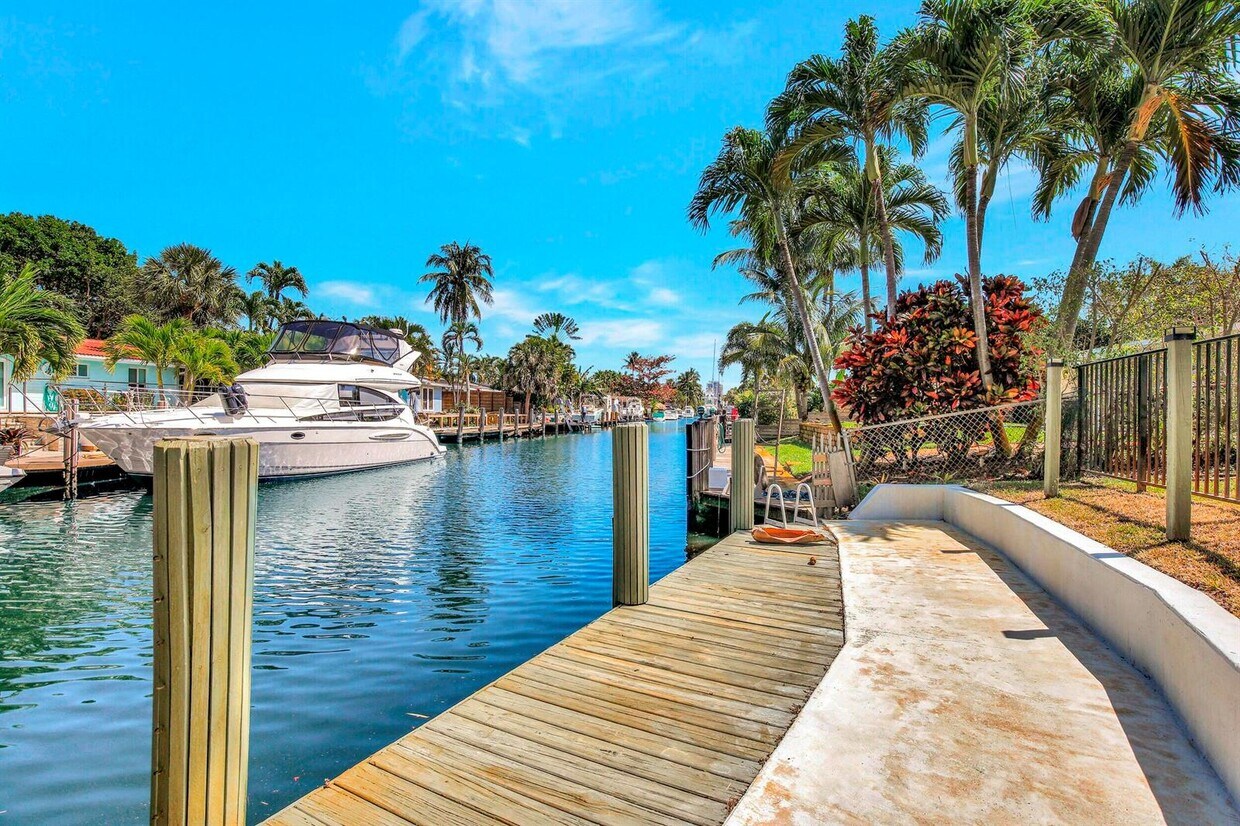 Foto principal - 1733 SW 5th Ct
