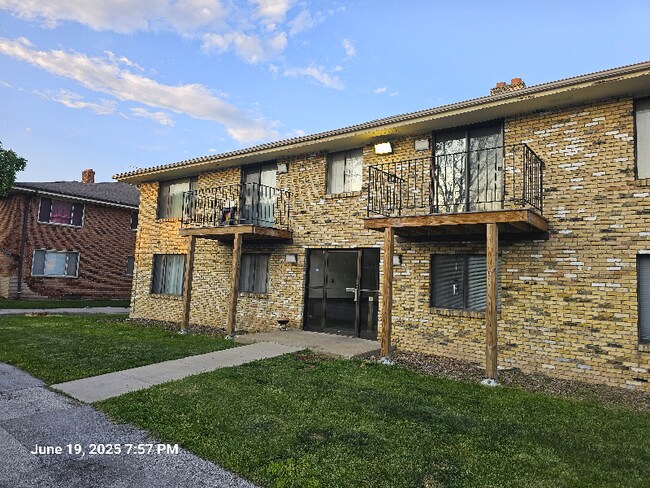 Foto del edificio - 4231 N 104th St