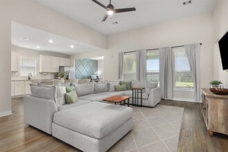 Building Photo - 13709 Gaff Rig Dr