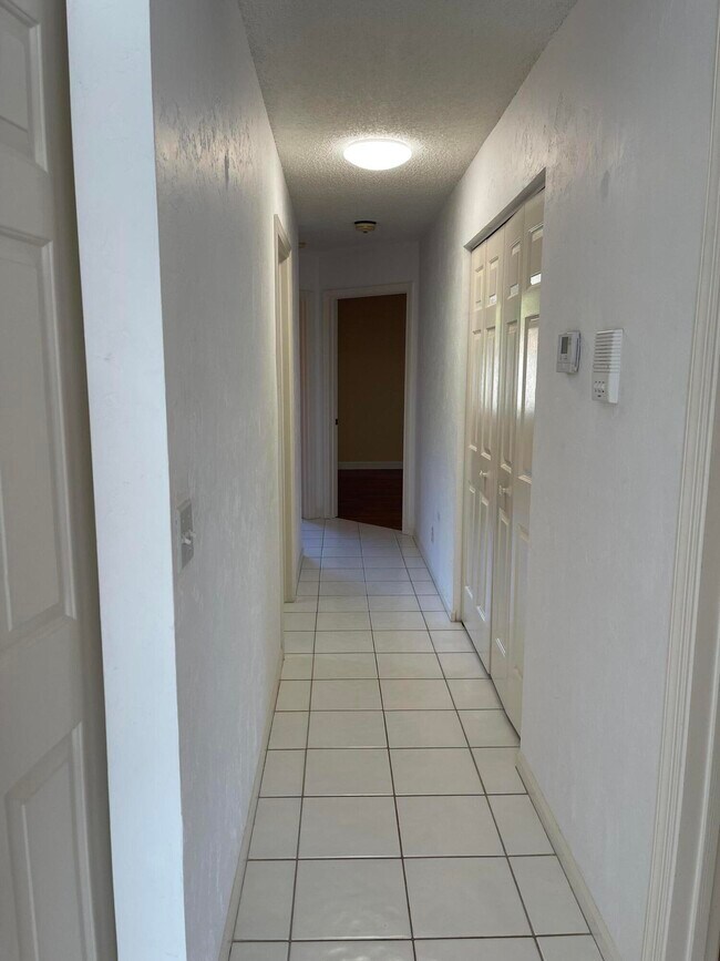 Foto del edificio - 5790 Coach House Cir