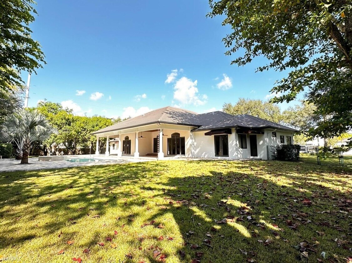 Primary Photo - 5 br, 6 bath House - Felix Park