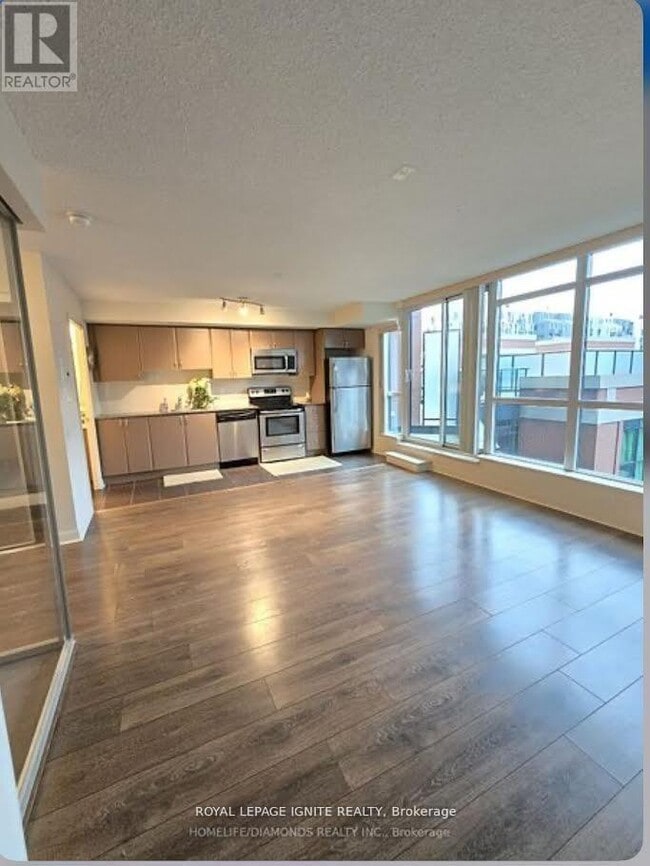 Building Photo - 525 Wilson Ave